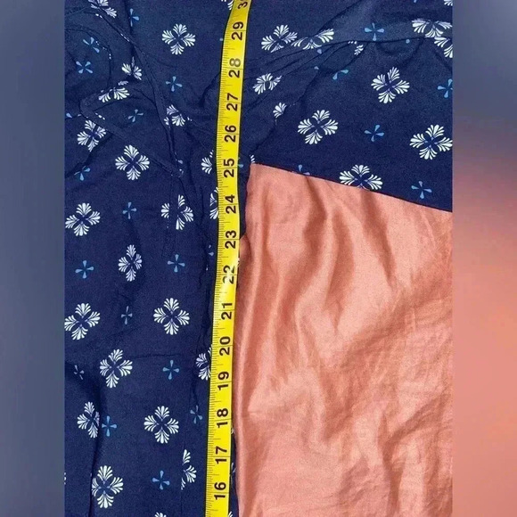 Loft Women’s Large Blue Patterned Pants - Picture 7 of 8